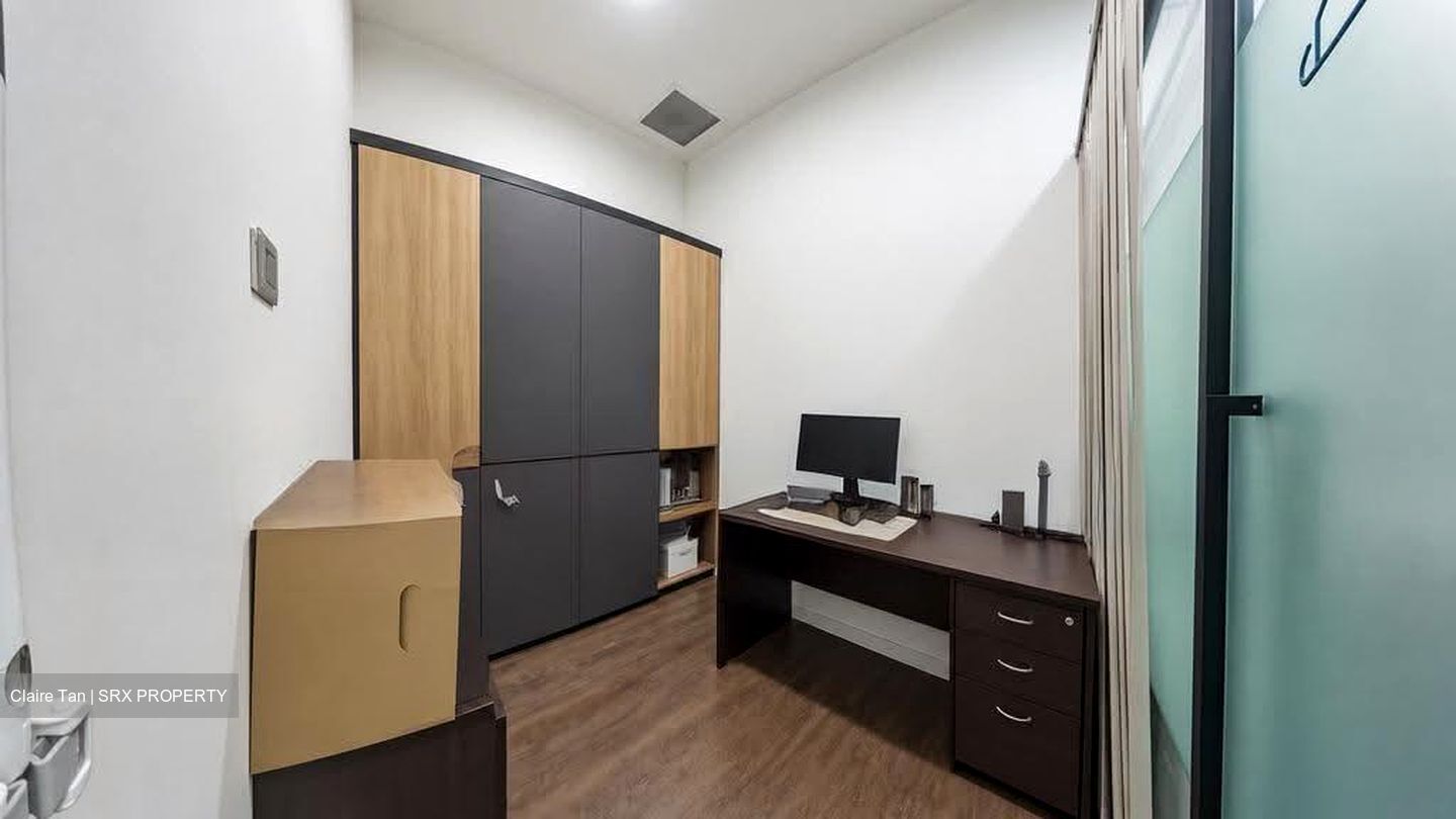 High Street Plaza (D6), Office #614448021